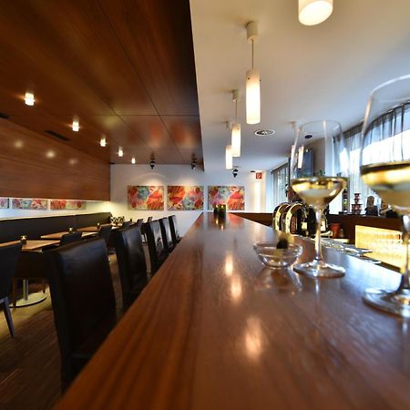 维也纳机场海因酒店 施韦夏特 外观 照片